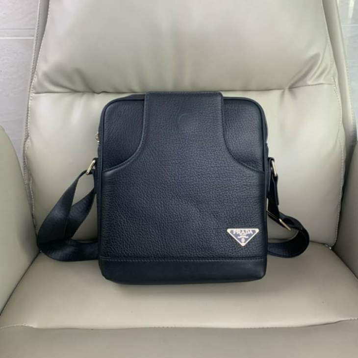 Picture of Prada Mens Bags _SKUfw197906841fw